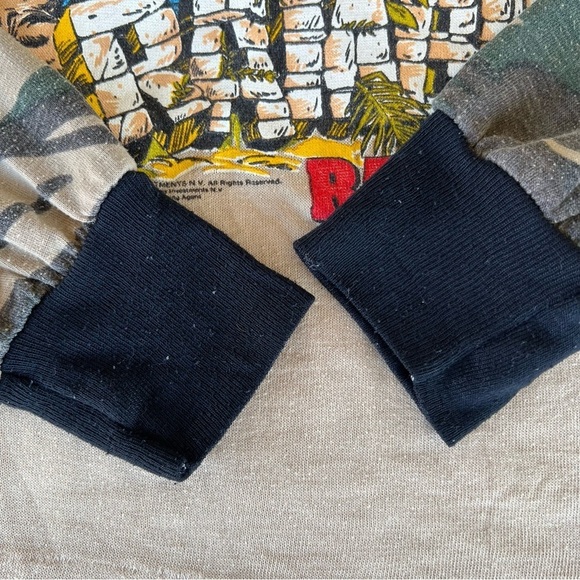 VTG 80s Rambo First Blood Part II Top Camo Sleeves Sly Stallone Youth 16 Thin - Picture 9 of 15